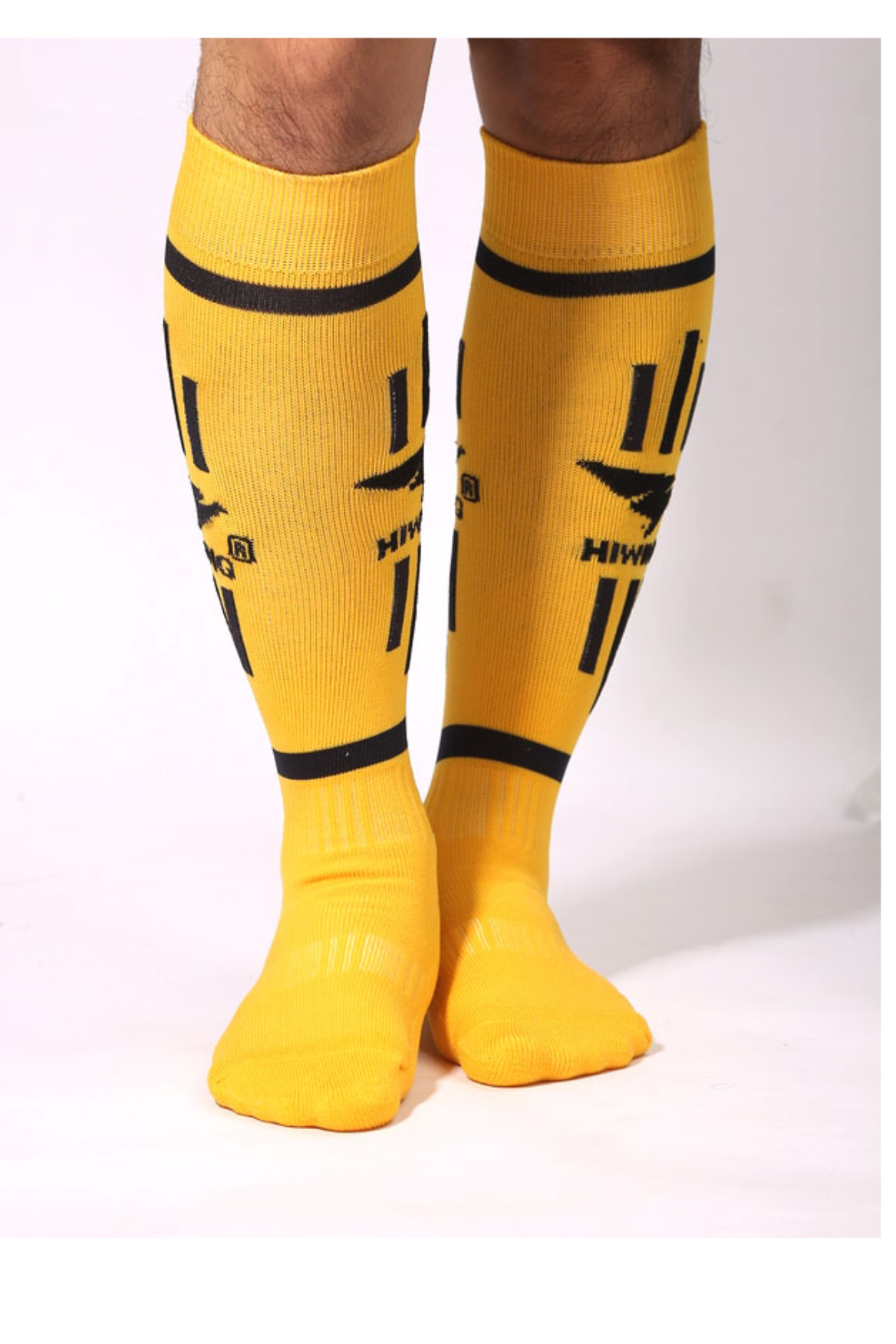 Tất bóng chuyền, tất cầu lông, bóng đá thể thao Hiwing màu vàng chính hãng