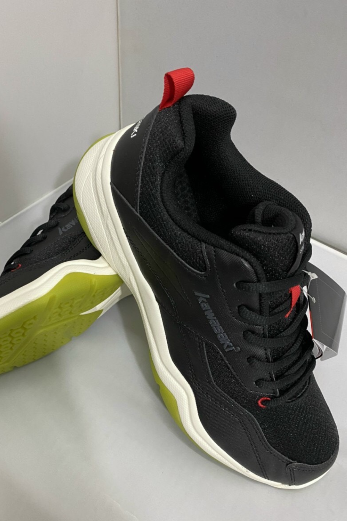 Giày cầu lông bóng chuyền kawasaki K083 màu đen