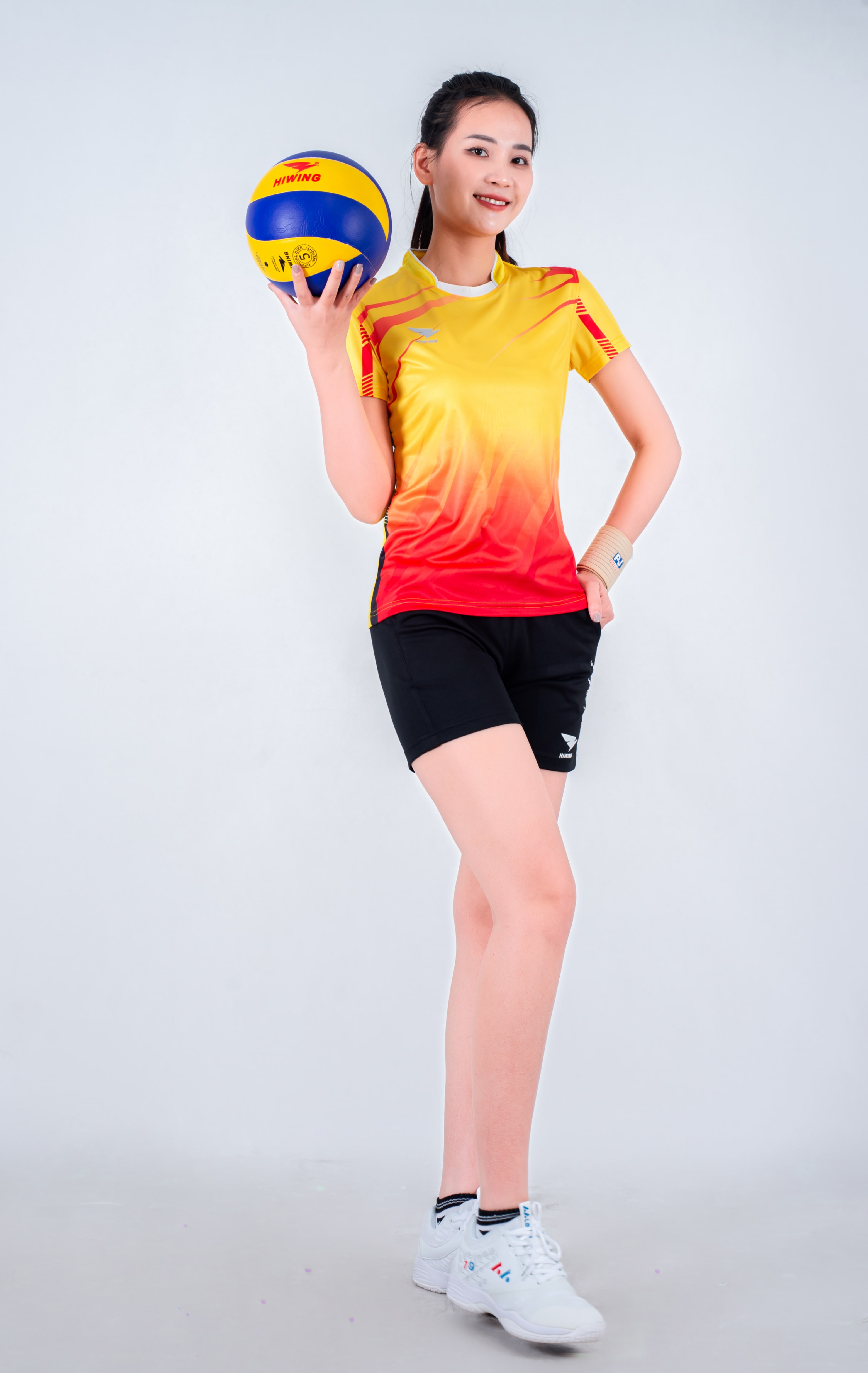 Áo bóng chuyền Nữ Hiwing Super 1 màu Vàng