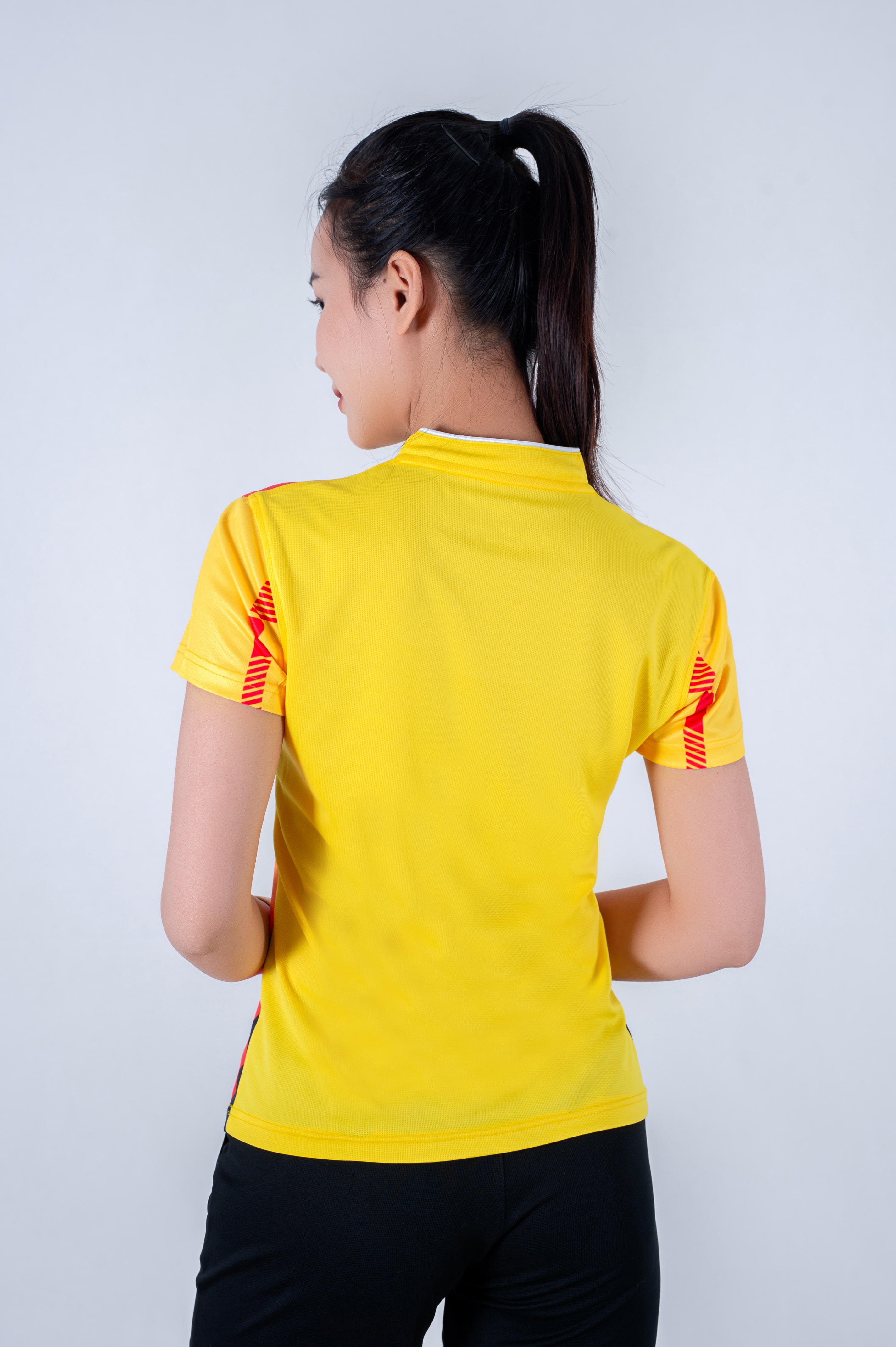 Áo bóng chuyền Nữ Hiwing Super 1 màu Vàng