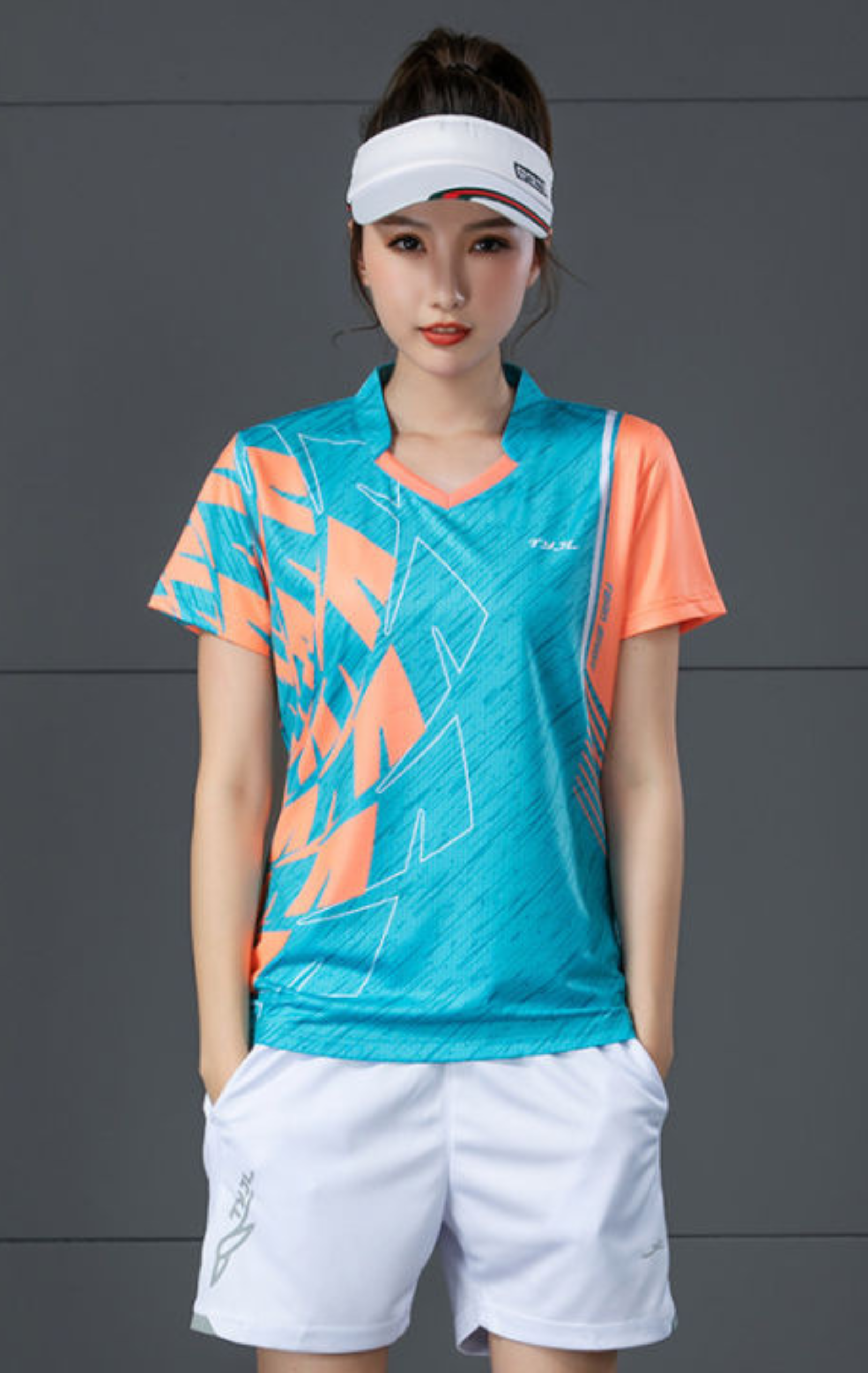 Áo thời trang thể thao