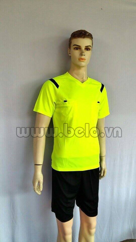 Áo trọng tài màu vàng chanh