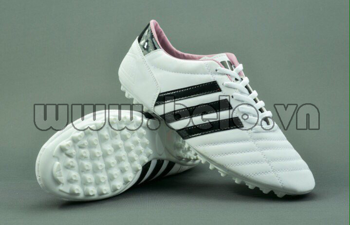 Giày bóng đá ba sọc CT3 màu trắng sọc đen