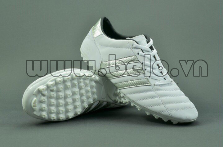 Giày bóng đá ba sọc CT3 màu trắng sọc đồng