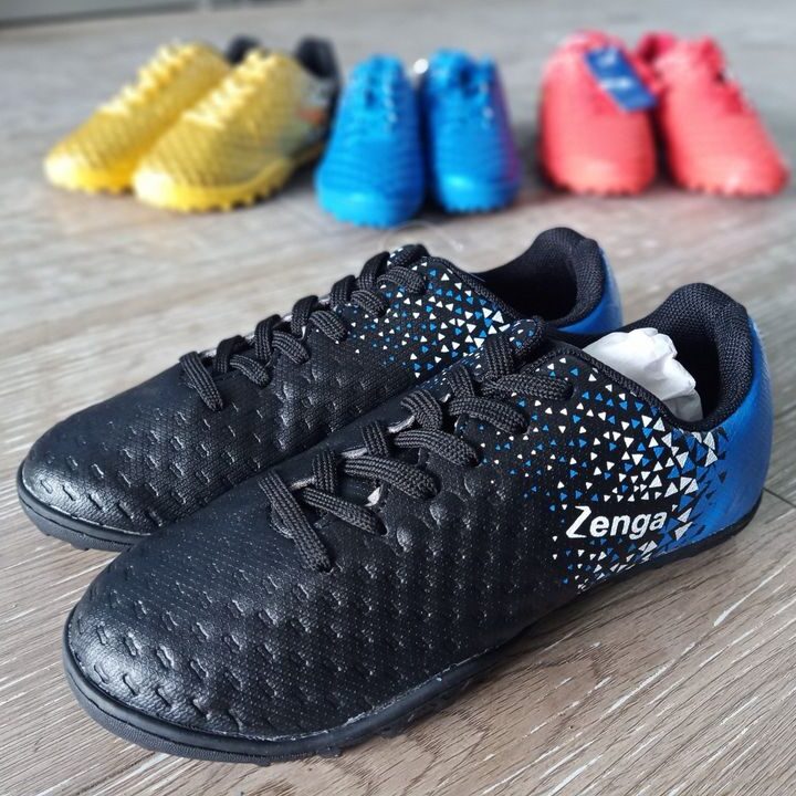 Giày bóng đá ZENGA