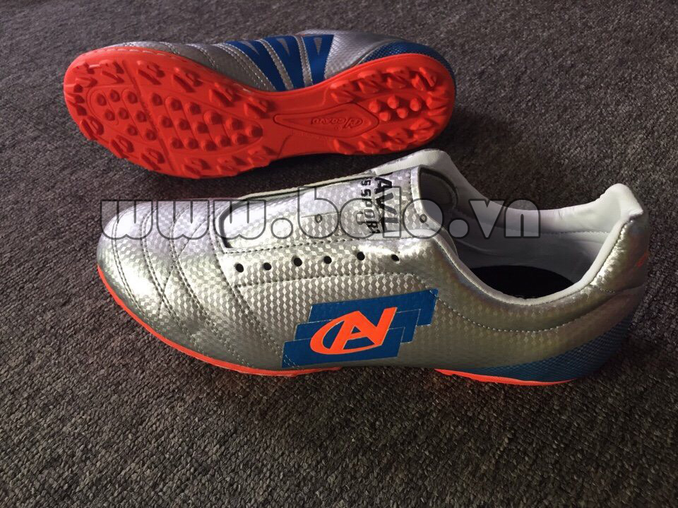 Giày bóng đá Coavu w17 fly wing màu bạc