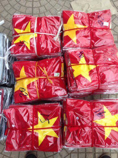 Áo cờ đỏ sao vàng cách điệu giá rẻ nhất Việt Nam ( 27k,30k,35k,40k,45k,49k)