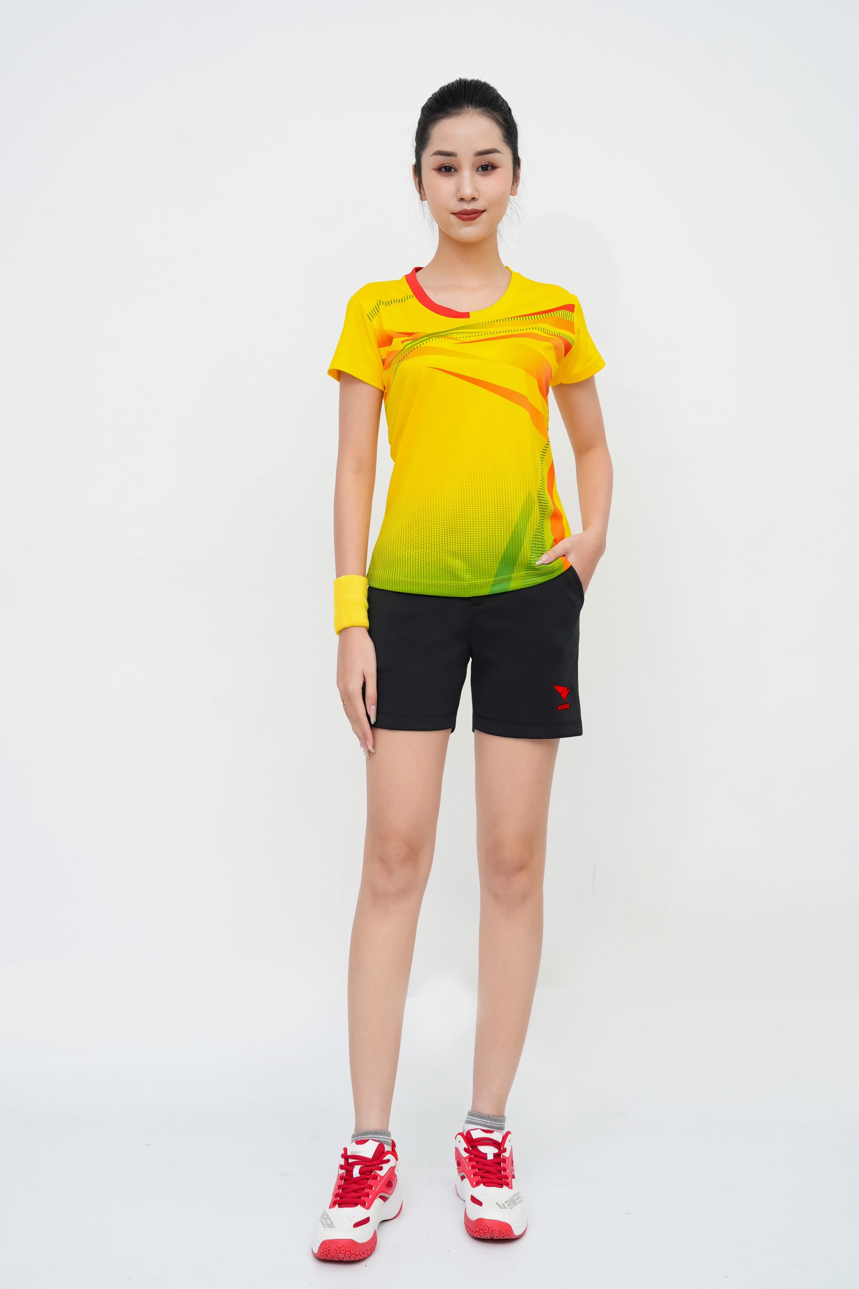 Áo Cầu Lông Hiwing HA1 nữ màu Vàng