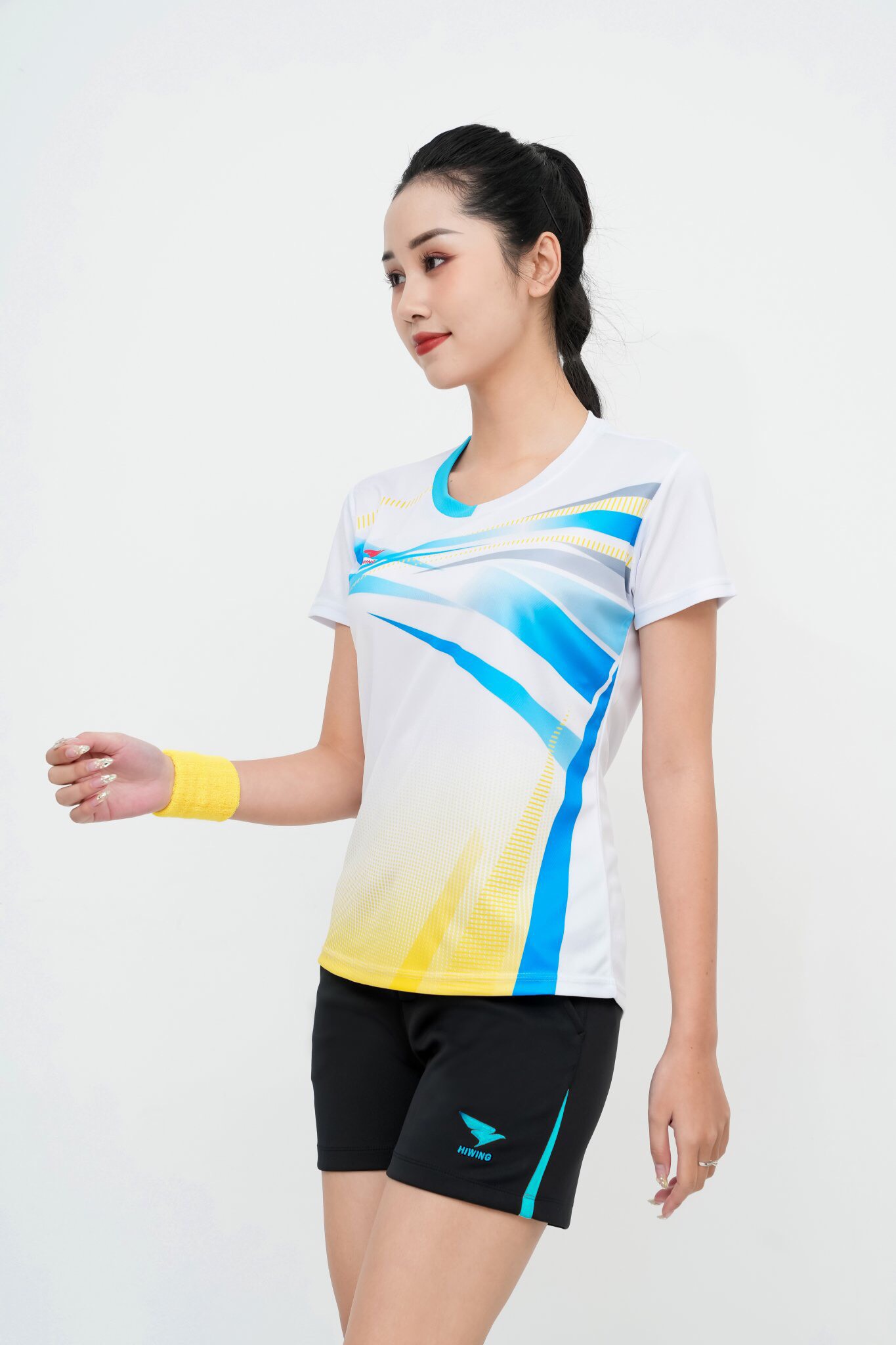 Áo Cầu Lông Hiwing HA1 nữ màu Trắng