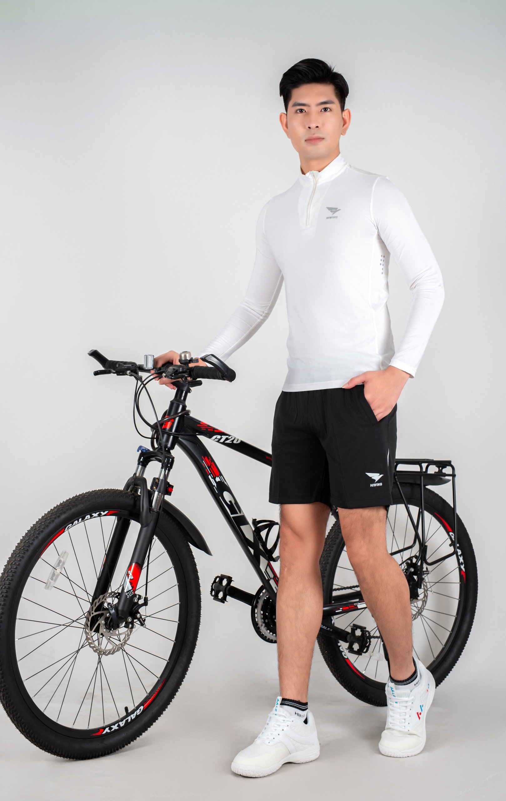 Áo thể thao Hiwing ATT2 màu Trắng